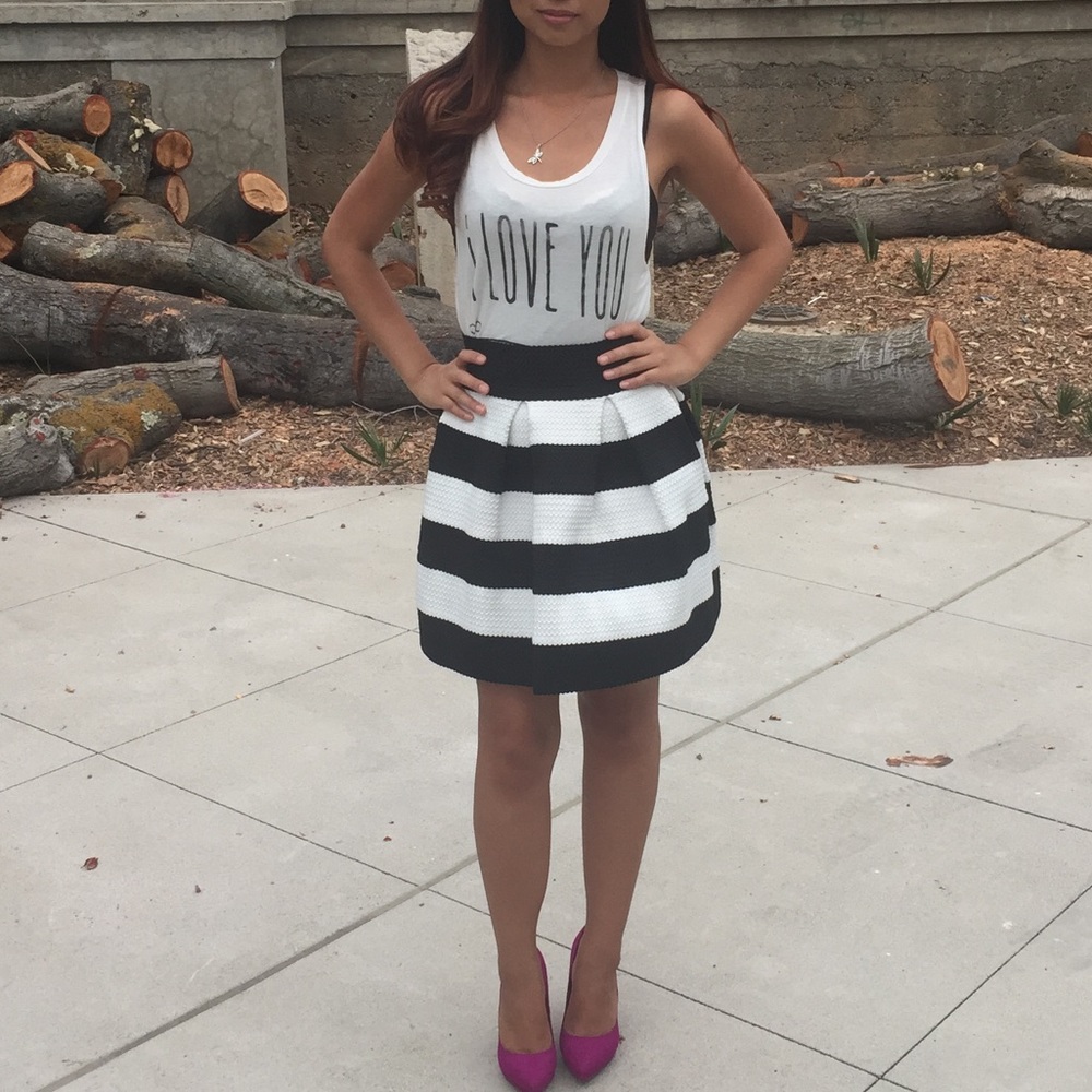 High waisted striped skirt